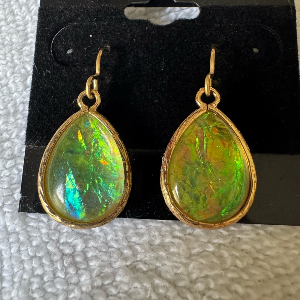 Elegant Pearlized Gold and Green Teardrop Earrings